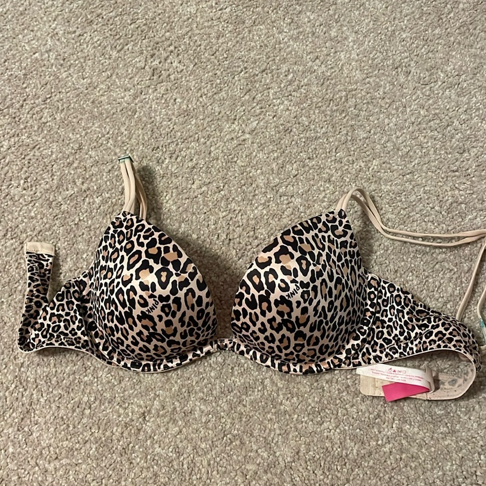 Victoria’s Secret PINK push up cheetah bra 34B